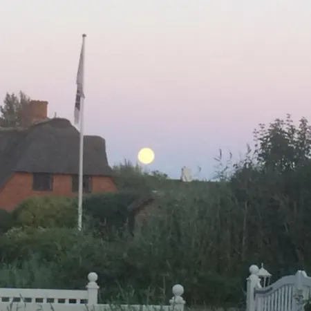 Teewelkenhues Schwalbennest Апартаменты *